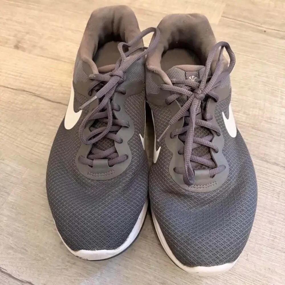 Nike Revolution 5 Running Shoes Men's 10.5 Gray